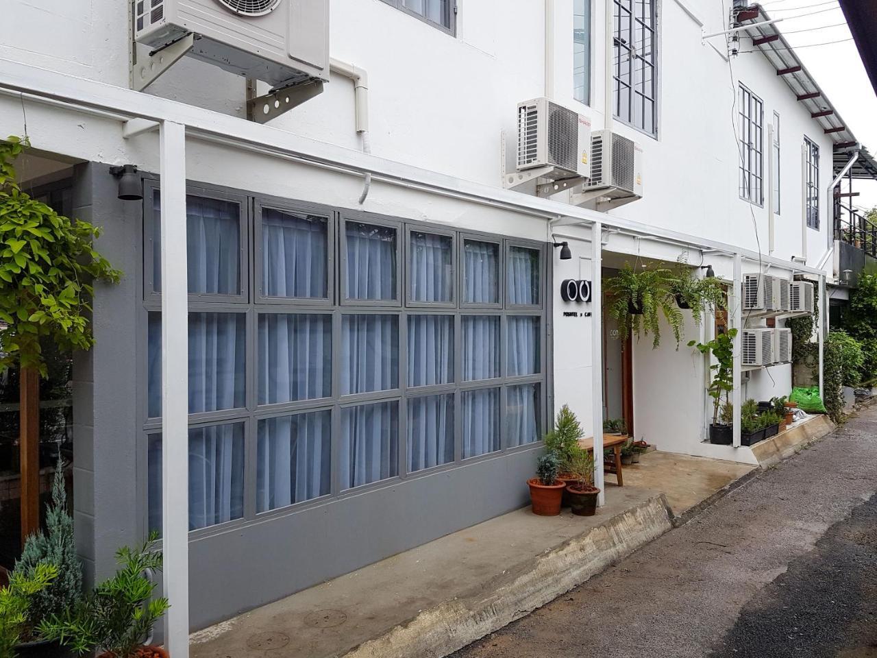 Oon Poshtel X Cafe Vandrarhem Chiang Mai Exteriör bild